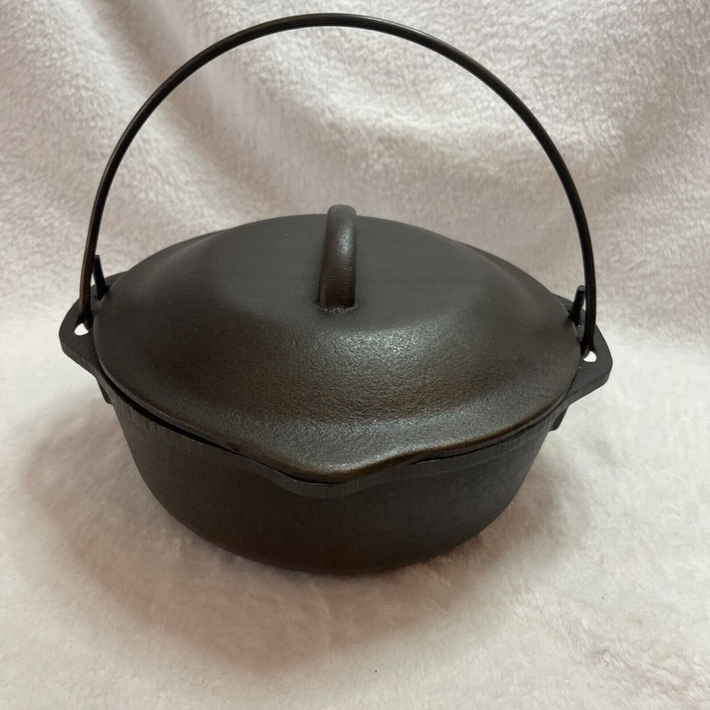 Vintage Cast‎ Iron Lodge 2qt sauce pan HTF recently seasoned